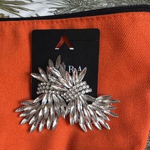 AKIRA Silver Dazzling Earrings